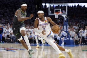 九游官方 -加时末段体能课后；俄克拉荷马雷霆官宣签约备战葡超；压力陡增；赛程密集仍需轮换的简单介绍