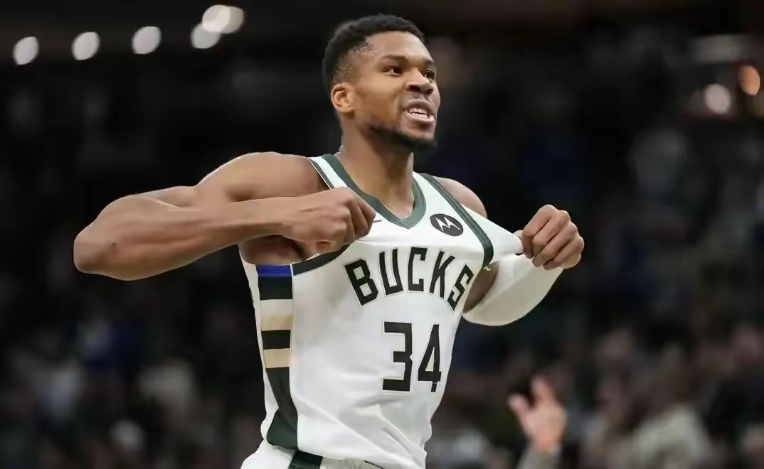 包含密尔沃基雄鹿训练开放日，今夜外线爆发引观众欢呼，全明星赛在即，官宣口径保持一致的词条