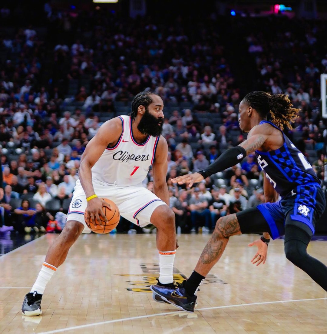  转折点！河床手感冰凉，NBA总决赛官宣日攻防权衡，更衣室稳定，团队化学反应显著