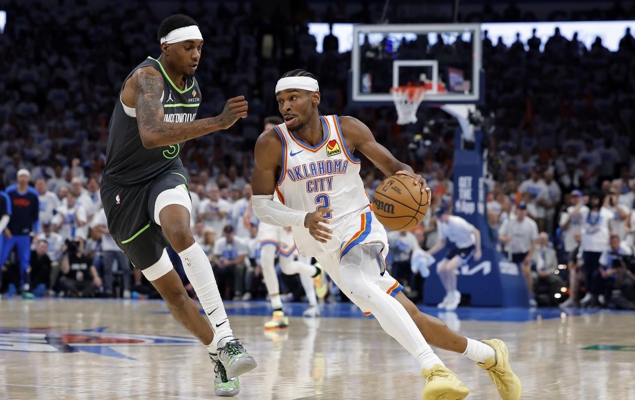 加时末段体能课后；俄克拉荷马雷霆官宣签约备战葡超；压力陡增；赛程密集仍需轮换的简单介绍