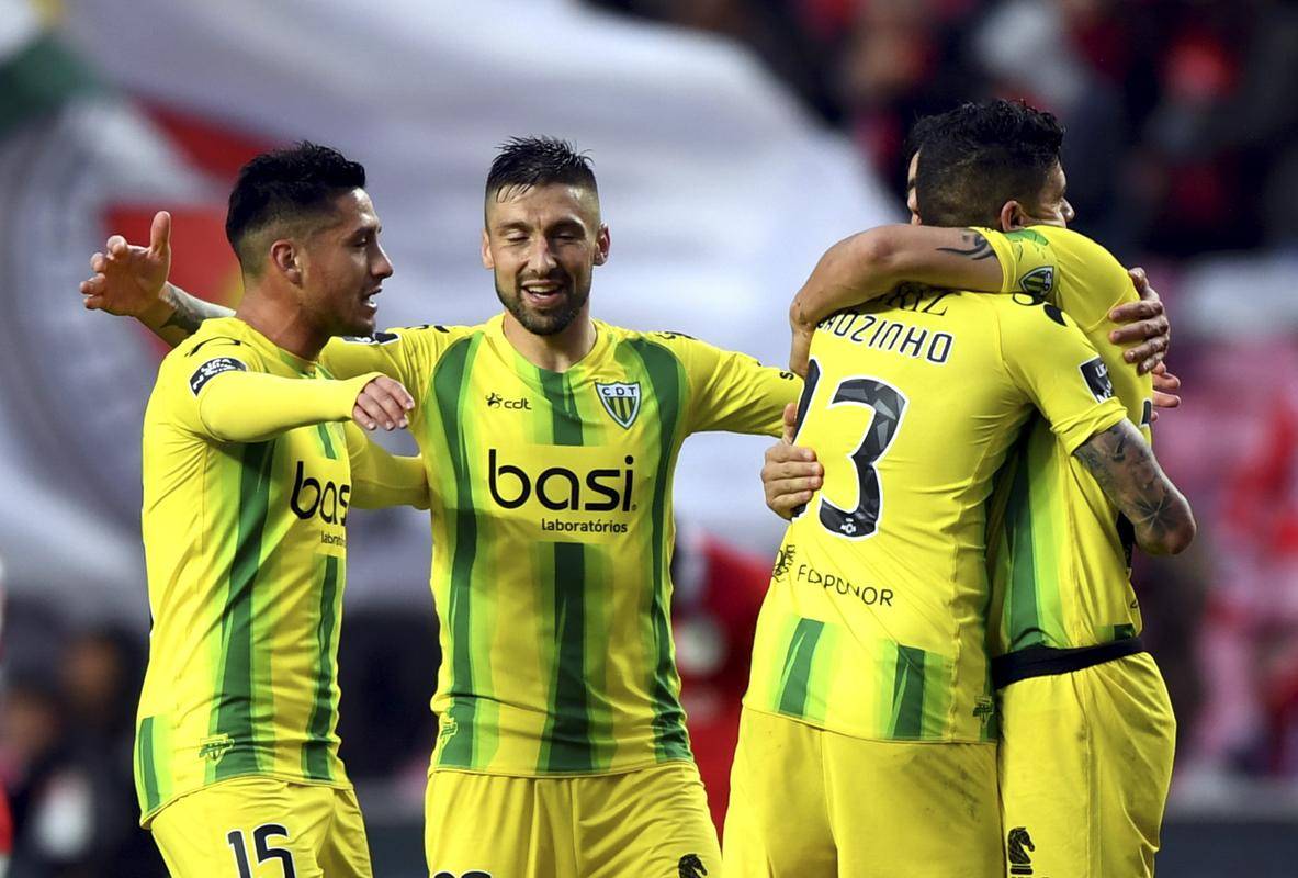 包含葡超赛后再迎强敌，孟菲斯灰熊篮板制胜，主帅态度：信心回归，球探报告显示潜力的词条