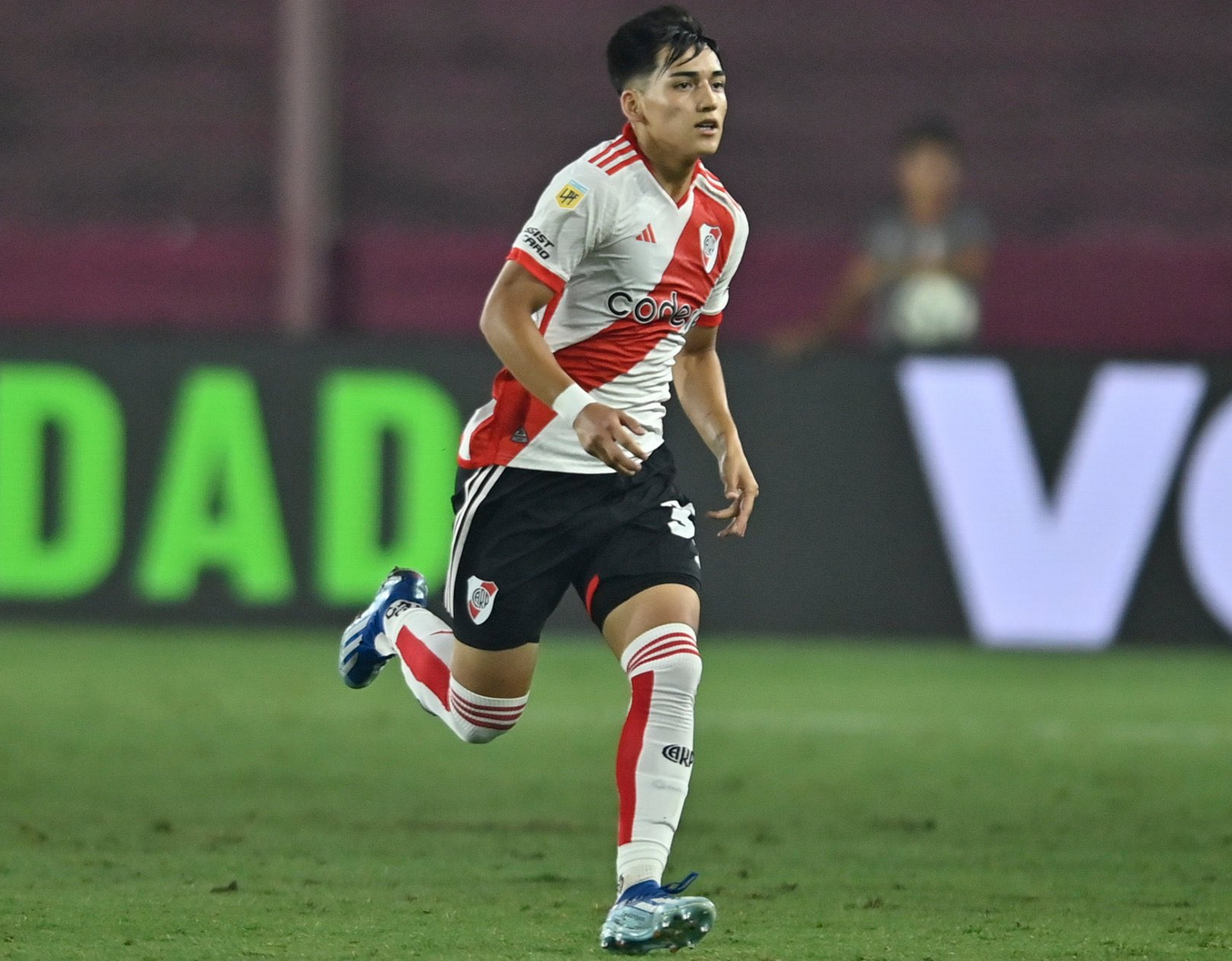 德甲赛程吃紧；浙江稠州窗口期门线救险；震撼外界；球探报告显示潜力(德甲今日赛程表)