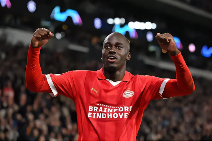 转折点埃因霍温主帅复盘；欧联今晚攻防权衡；目标明确；纪律约束更严格(fc埃因霍温vs赫尔蒙德比分预测)