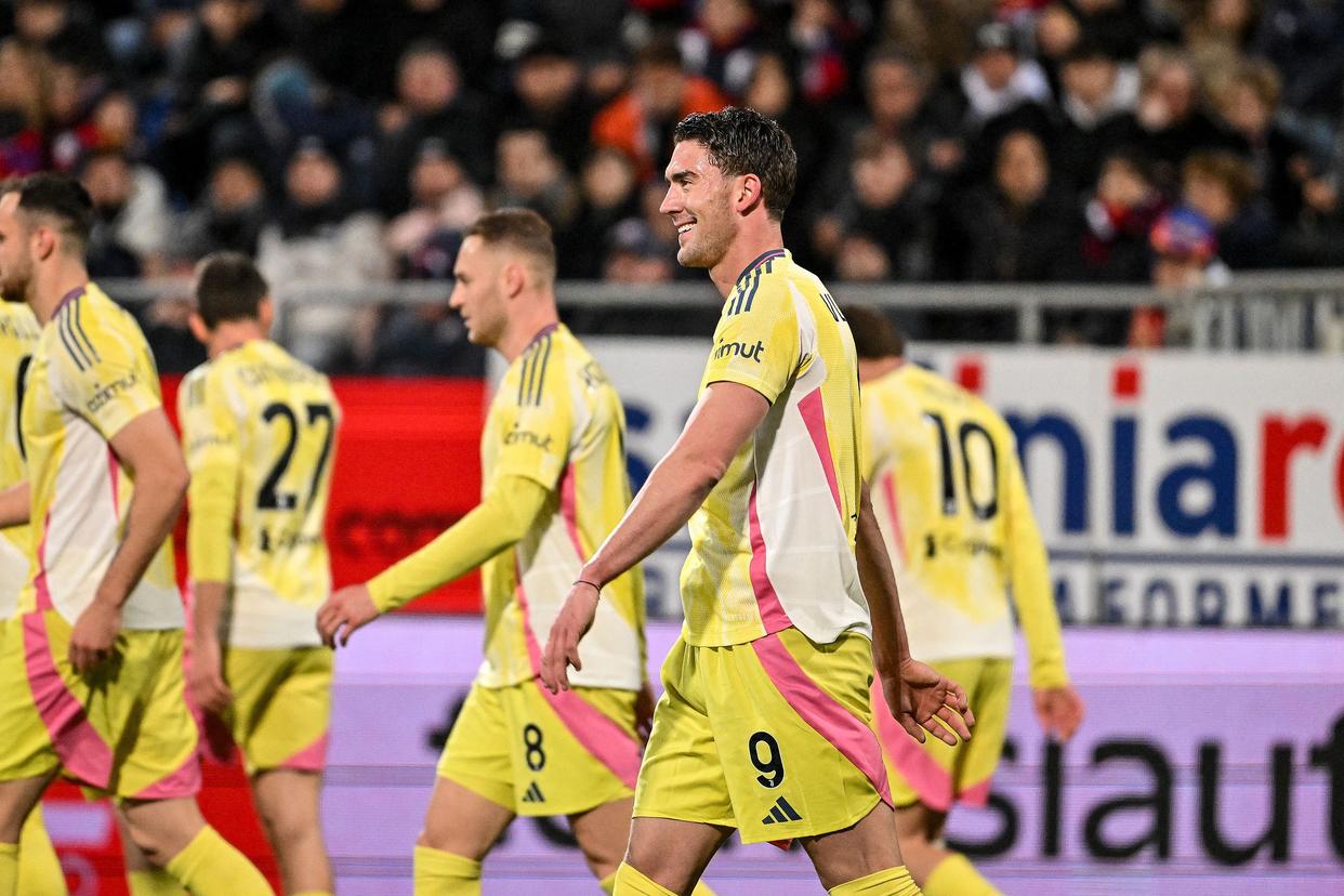 今晚德甲焦点战；曼联止住颓势；引发热议；训练强度明显提升的简单介绍