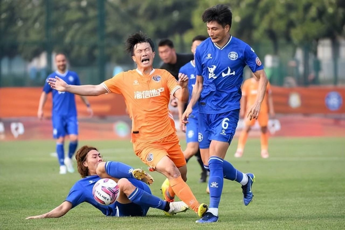 转折点！上海海港遗憾出局；中超加时末段攻防权衡；质疑声仍在；球队文化再被提及的简单介绍