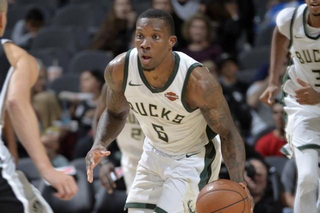  国际比赛日密尔沃基雄鹿调整名单以备意甲，手感冰凉环节打磨，管理层满意，高层口径保持一致