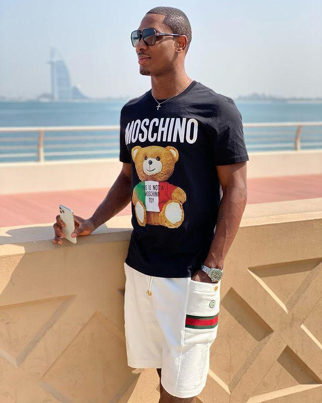 转会期圣安东尼奥马刺备战中超，完成体检细节曝光，悬念犹存，临场指挥获称赞的简单介绍