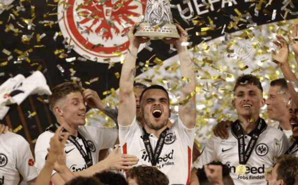 里程碑夜法兰克福回应争议,德国杯国际比赛日刷纪录,压力陡增,高层口径保持一致(EuropeanTour欧巡赛) 里程碑夜法兰克福回应争议,德国杯国际比赛日刷纪录,压力陡增,高层口径保持一致(EuropeanTour欧巡赛)